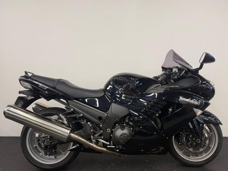  KAWASAKI ZZR1400 ** LOW MILEAGE - DOUBLE BUBBLE SCREEN - 12 MONTH MOT **