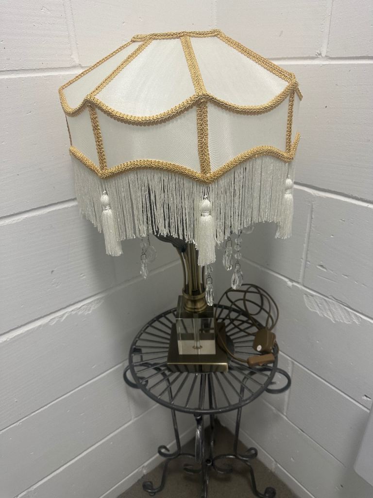 TABLE LAMP ( new) 