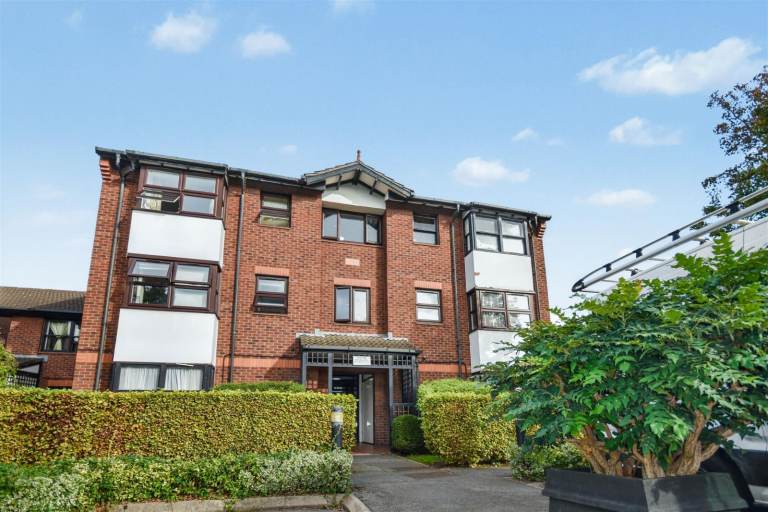 Studio In Shepherds Bush / Chiswick with Parking