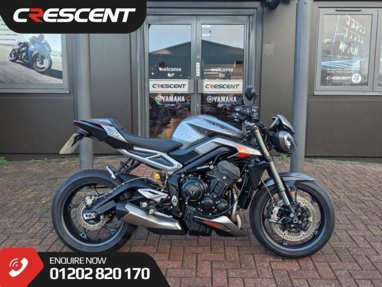 TRIUMPH STREET TRIPLE 765 RS 2023 - NEW FRONT TYRE - HEATED GRIPS - TAIL TIDY