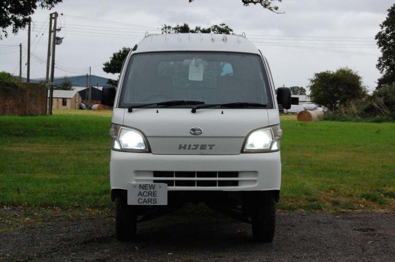 DAIHATSU HIJET  White Manual Petrol 2008