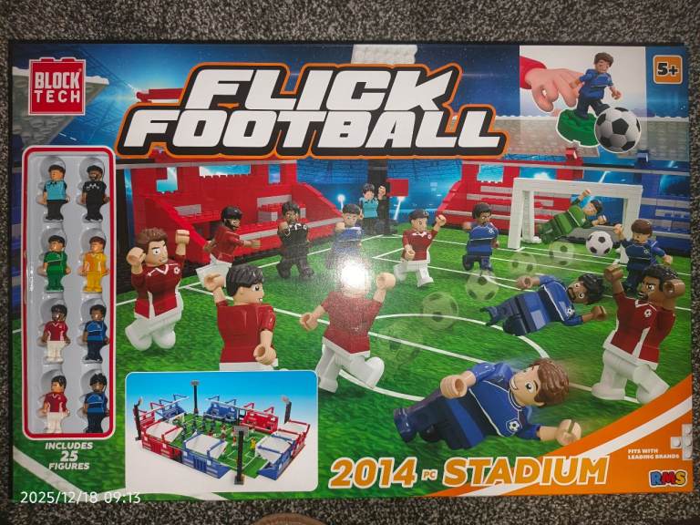 Block Tech Flick Football 2014 PC Stadium With Mini Figures BRAND NEW