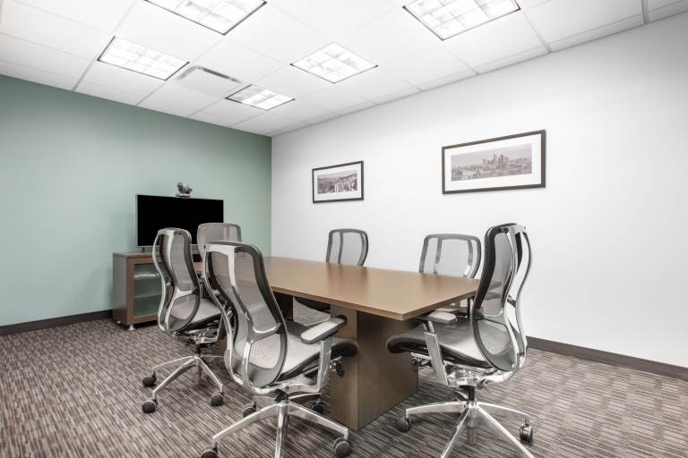 Livingston - EH548AF \ Flexible Workspace for Up to 10 Desks