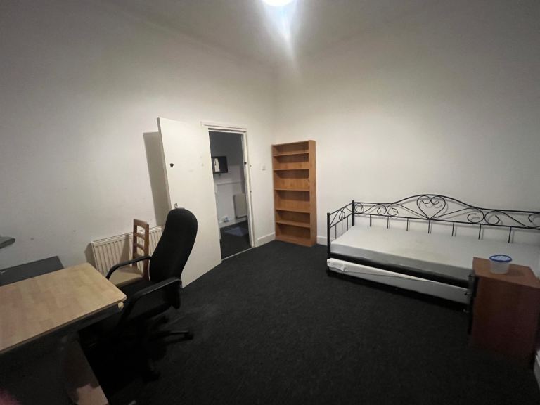 Double room to rent 