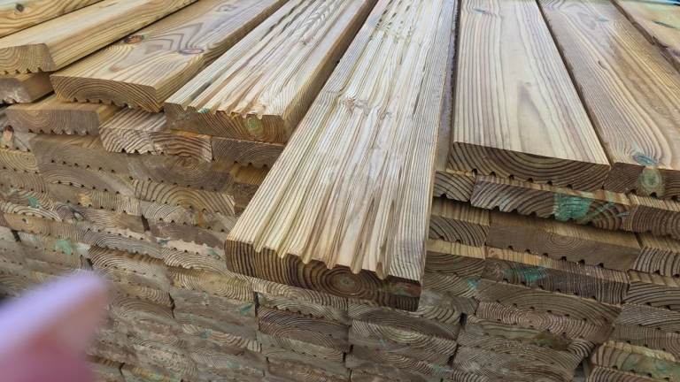 💥 Decking Boards 125mm X 30mm Pressure Treated Green