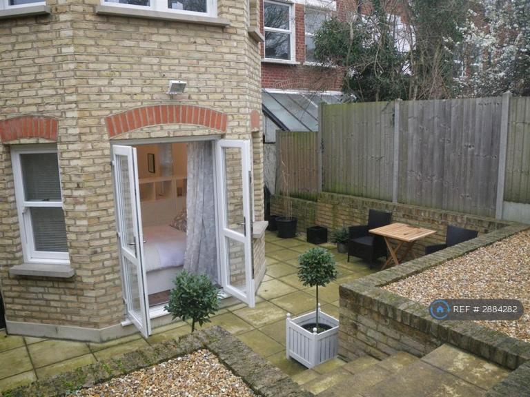 Studio flat in Waddon, Croydon, CR0 (#2884282)