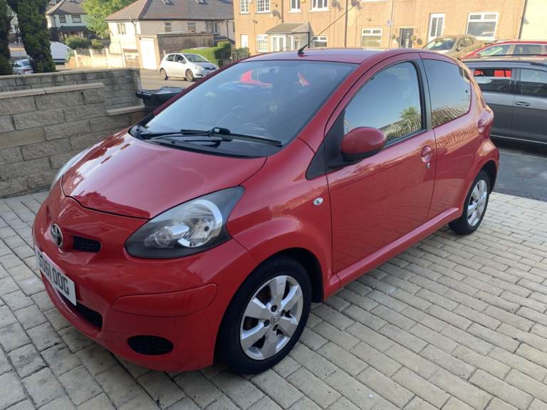 Toyota, AYGO, Hatchback, 2012, Manual, 998 (cc), 5 doors