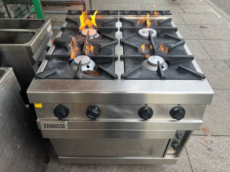 80 CM ITALIAN GAS 4 BURNER COOKER 3 MONTHS WARRANTY CATERING COMMERCIAL KITCHEN EQUIPMENT
