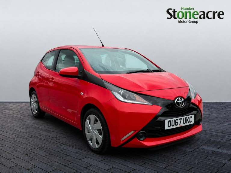 2017 Toyota AYGO 1.0 VVT-i x-play Hatchback 5dr Petrol Manual Euro 6 (68 ps) HATCHBACK Petrol Manual