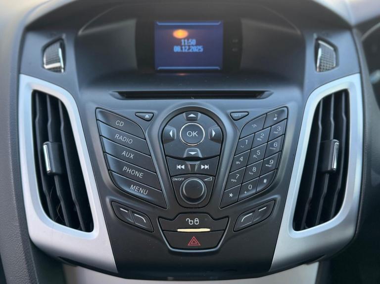 2012 Ford Focus 1.6 TDCi 115 Zetec 5dr HATCHBACK DIESEL Manual