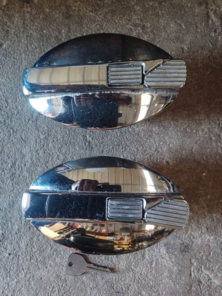 Jaguar fuel caps 