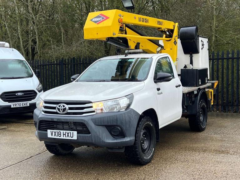 2018 Toyota Hilux 2.4 HI-Luxury Active D-4D 4WD Versalift Cherry Picker Pickup Diesel Manual