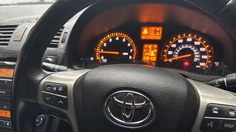 Toyota, AVENSIS, Saloon, 2009, Manual, 1798 (cc), 4 doors