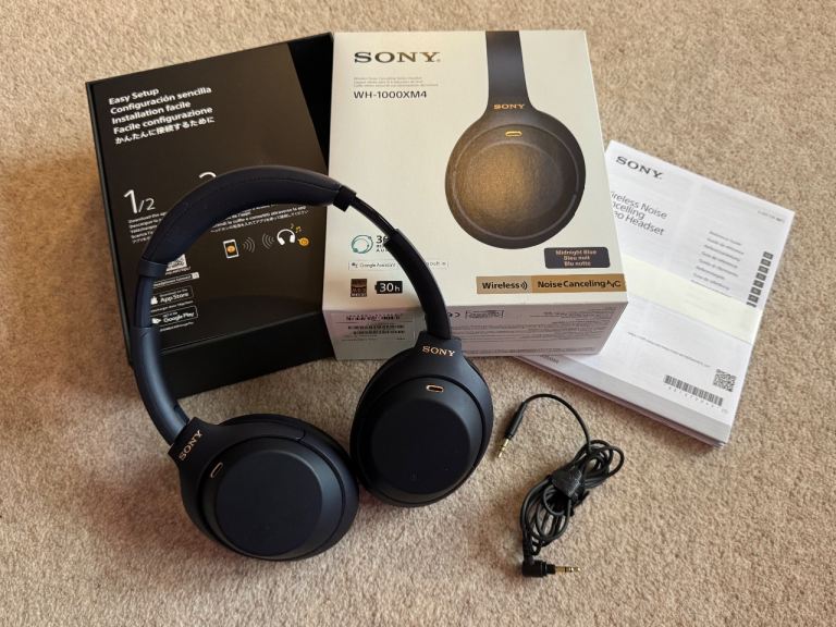 Sony WH-1000XM4 Wireless Headphones, Blue – Good Condition
