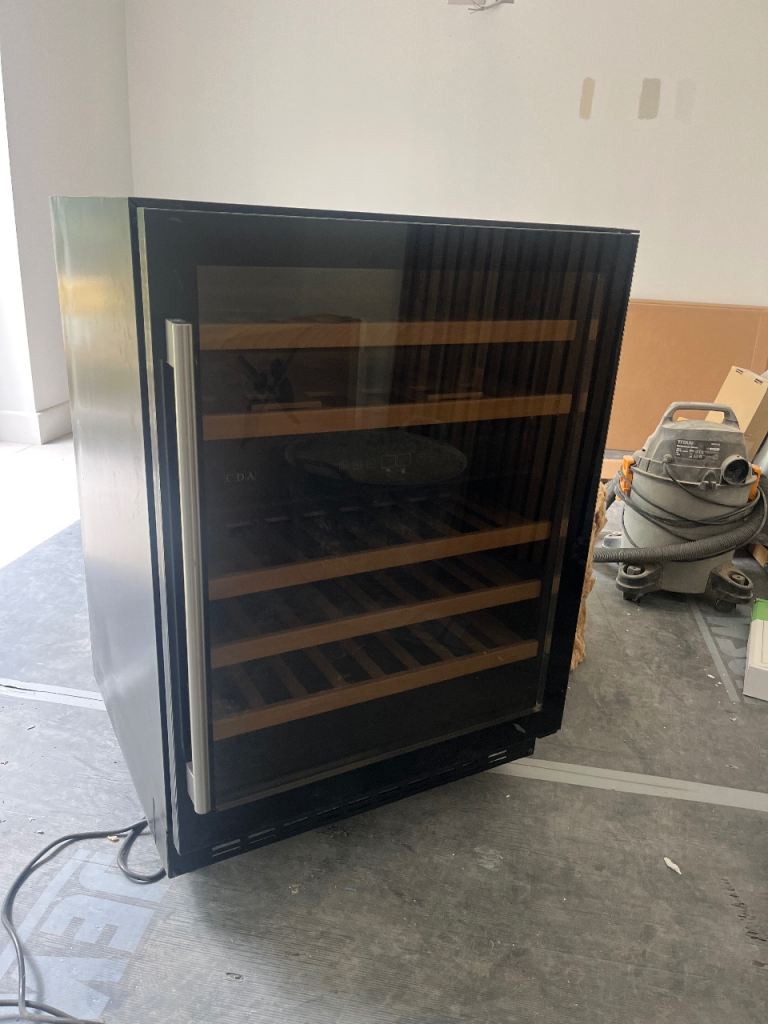CDA Wine Fridge – Black, never used