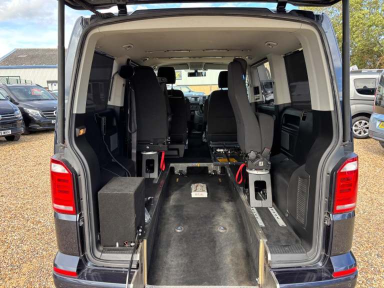 VOLKSWAGEN TRANSPORTER DRIVER TRANSFER WAV WHEELCHAIR ACCESSIBLE VEHICLE 2.0