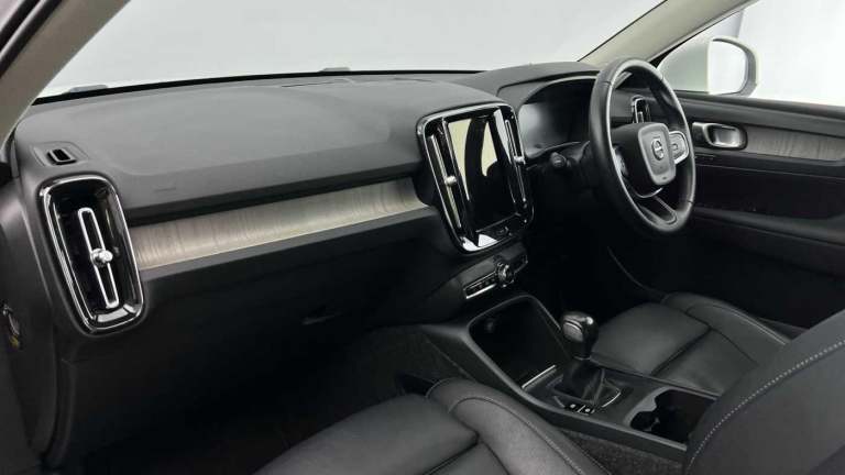 2021 Volvo XC40 1.5 T3 Inscription Pro SUV 5dr Petrol Manual Euro 6 (s/s) (163 ps) ESTATE Petrol ...