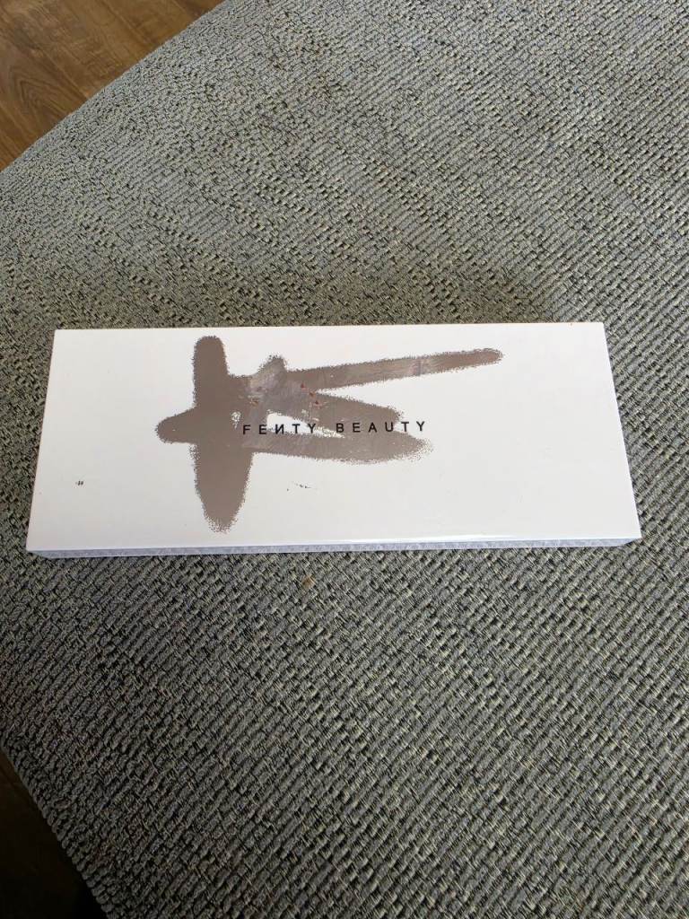 Fenty Beauty Bomb Posse Eyeshadow Palette