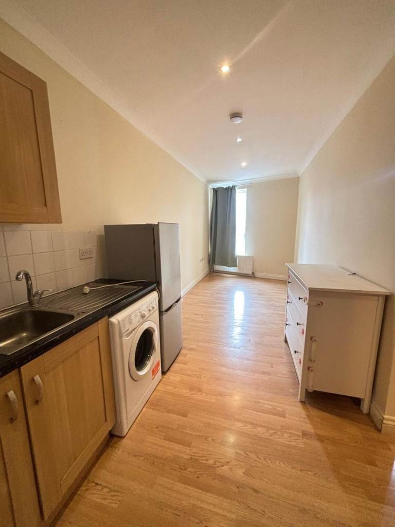 1 bed flat near Central Croydon