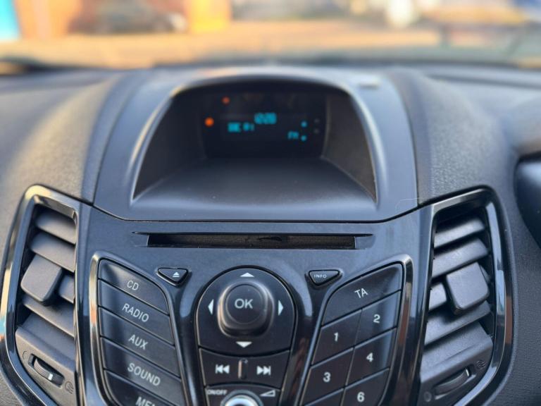 2013 Ford Fiesta 1.6 TDCi Zetec ECOnetic 5dr HATCHBACK DIESEL Manual