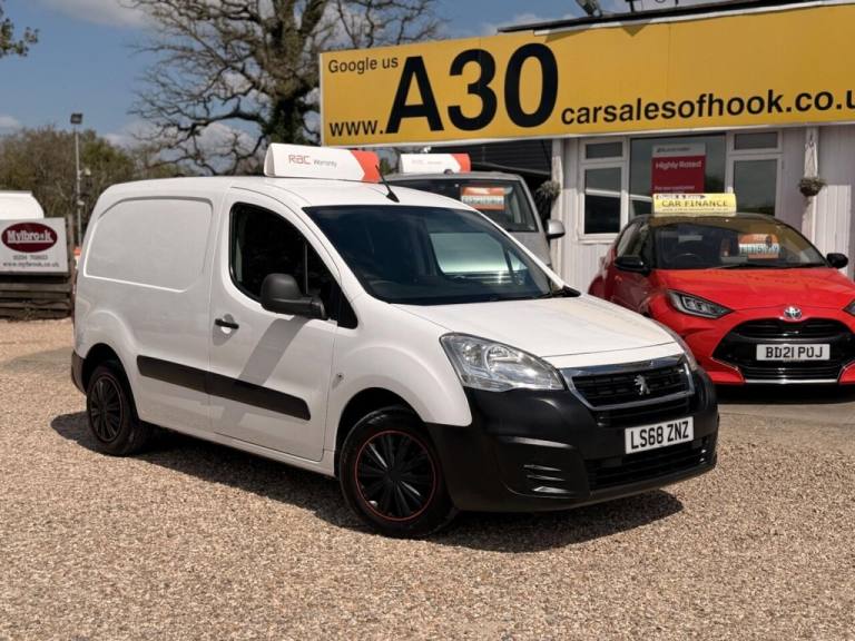 2018 Peugeot Partner 850 1.6 BlueHDi 100 Professional Van [non SS] PANEL VAN DIESEL Manual