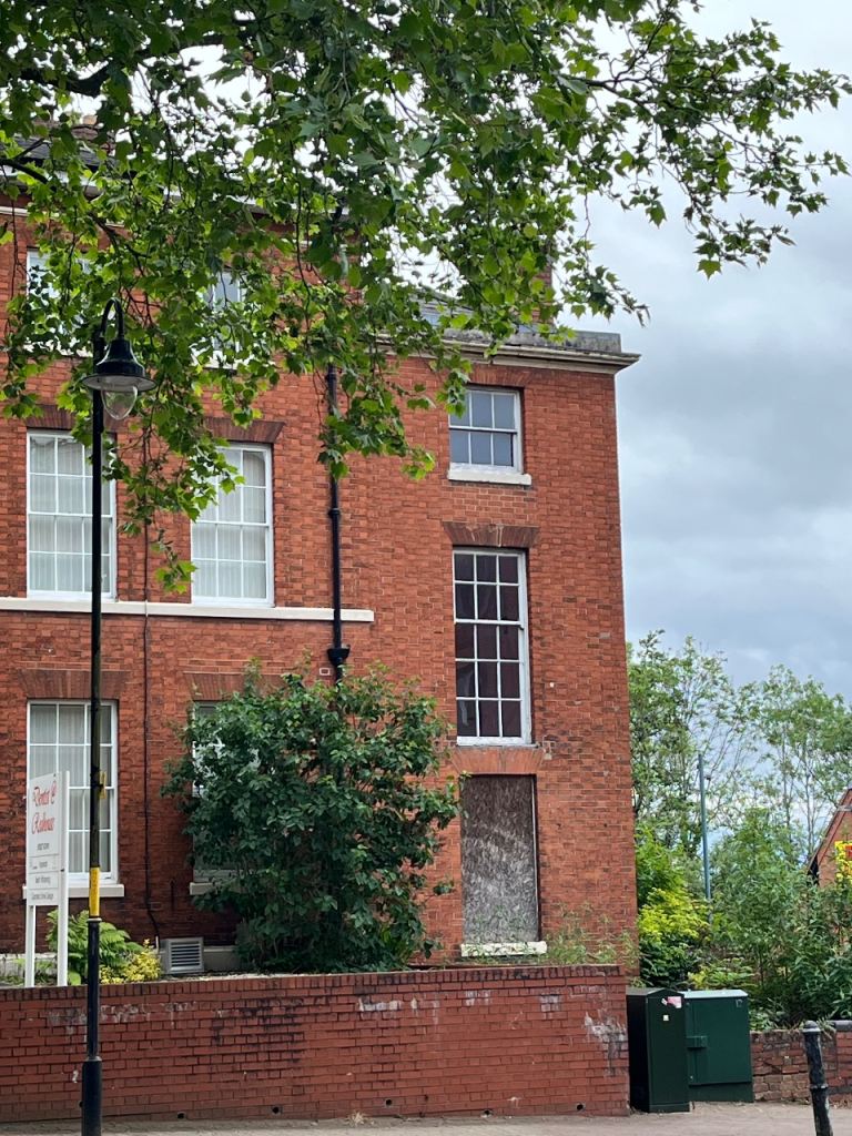 Commercial building / residential / hmo conversion for sale REDDITCH, WORCESTERSHIRE 