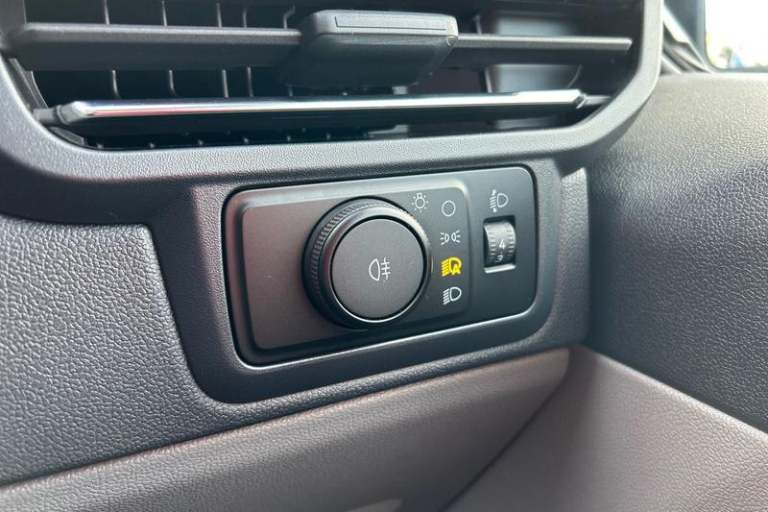 2024 Ford Transit Custom 300 Limited L2 LWB FWD 2.0 EcoBlue 136ps Low Roof Manual Panel Van Diese...