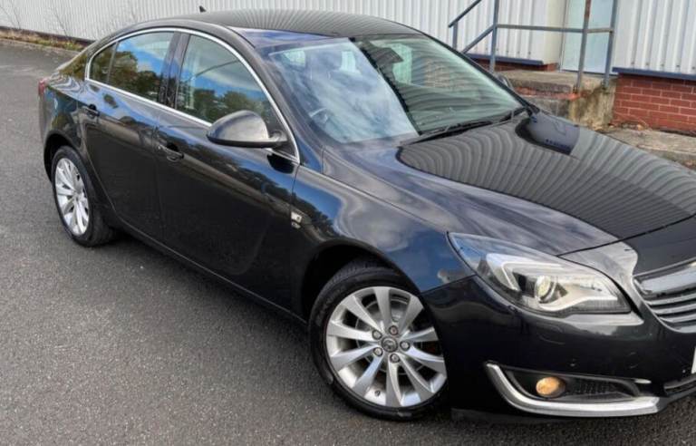 Black vauxhall insignia automatic (please read carefully)