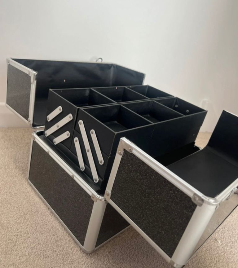 Makeup vanity case 