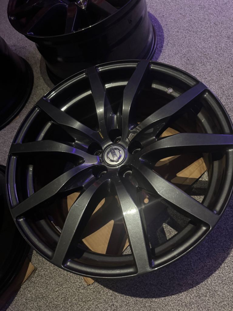 NISSAN GTR WHEELS (RIMS ONLY) 