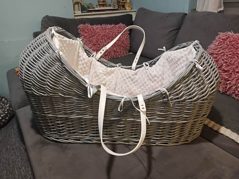 Grey Wicker Moses Basket with Stand – Good Condition