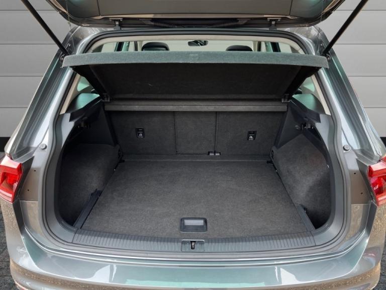  Volkswagen Tiguan 2.0 TDi 150 4Motion SEL 5dr DSG Diesel