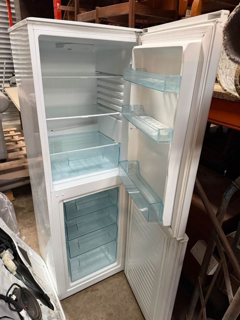 Fridge freezer for sale - fully working 