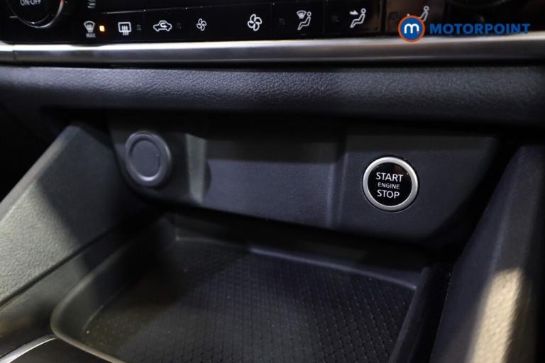 2022 Nissan Qashqai 1.3 DiG-T MH Acenta Premium 5dr SUV Petrol Manual