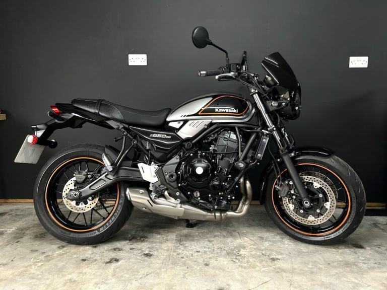 2022 22-PLATE KAWASAKI Z650RS Z650RS 6,968 MILES * FSH * RECENT TYRES * EXTRAS *