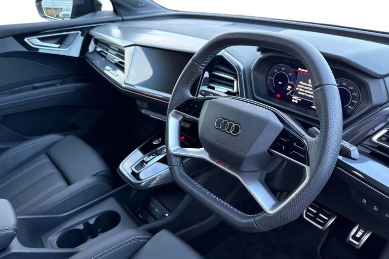 2025 Audi Q4 e-tron Q4  Black Edition 45 e-tron   kW SUV ELECTRIC Automatic