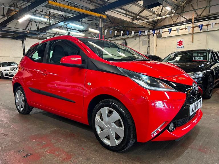 2016 Toyota AYGO 1.0 VVT-i x-play Euro 5 5dr Euro 5 HATCHBACK Petrol Manual