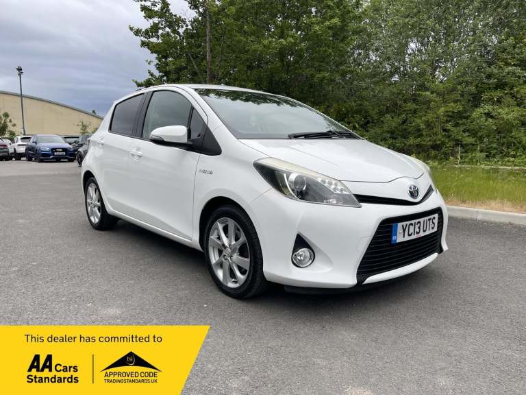 2013 Toyota Yaris 1.5 VVT-i Hybrid T Spirit 5dr CVT HATCHBACK PETROL/ELECTRIC Automatic