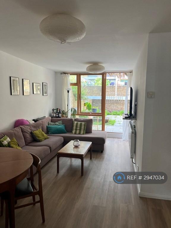 1 bedroom in Lambert House, London, SW9 (#2947034)