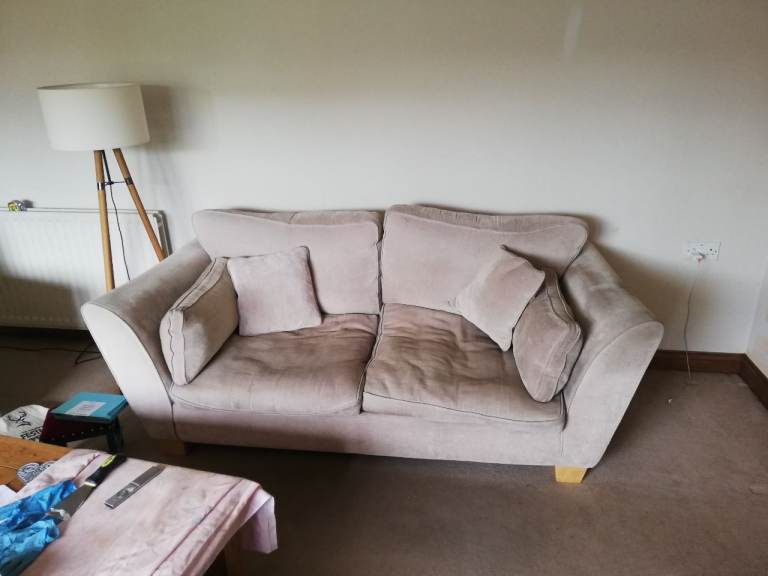 4 and 3 seater sofas
