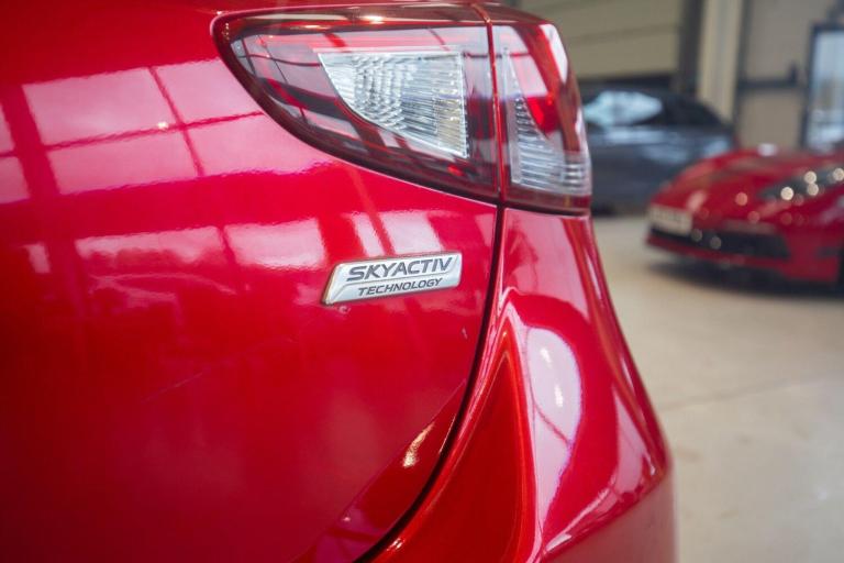 2015 Mazda Mazda2 1.5 75 SE 5dr HATCHBACK PETROL Manual