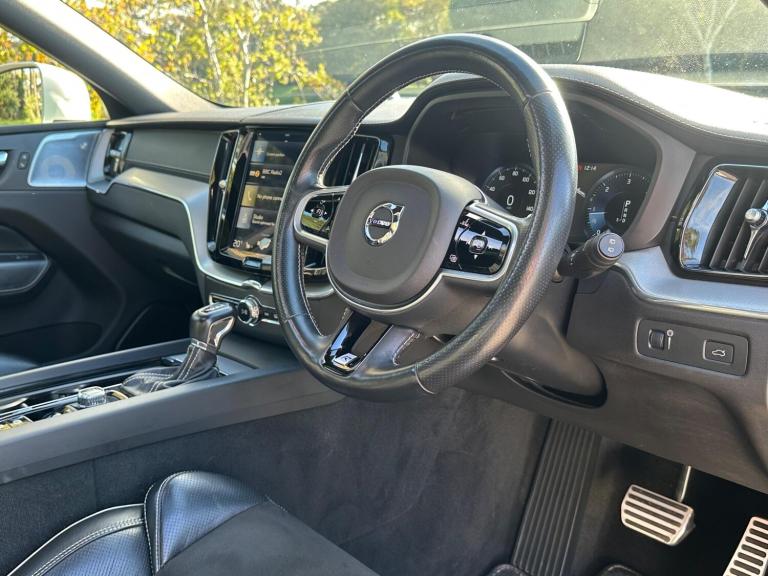 2017 Volvo XC60 2.0 D5 PowerPulse R-Design Pro Auto AWD Euro 6 (s/s) 5dr ESTATE Diesel Automatic