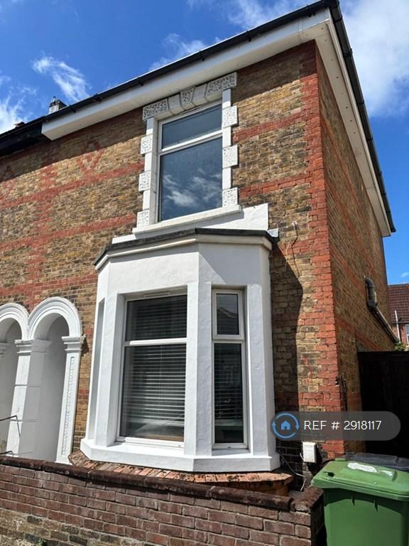 4 bedroom house in Britannia Road, Southsea, PO5 (4 bed) (#2918117)