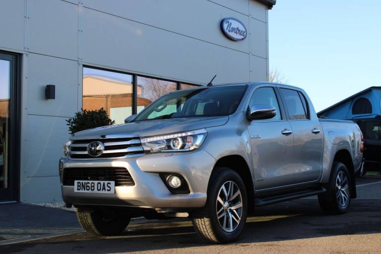 2018 68 TOYOTA HI-LUX 2.4 D-4D INVINCIBLE PICKUP DOUBLE CAB 4DR DIESEL AUTO 4WD 