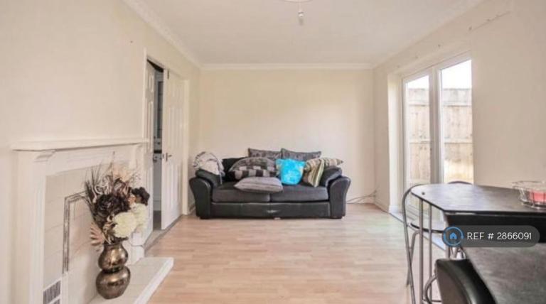 3 bedroom house in Airton Place, Newton Aycliffe, DL5 (3 bed) (#2866091)