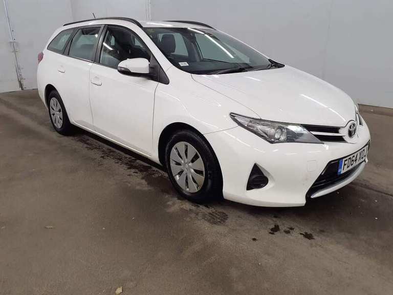  Toyota Auris D-4D Active Estate Diesel Manual