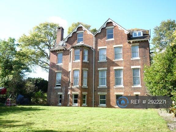 1 bedroom flat in Highfield, Gloucester, GL1 (1 bed) (#2922271)