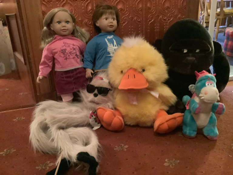 JOB LOT OF GIRLS TOYS