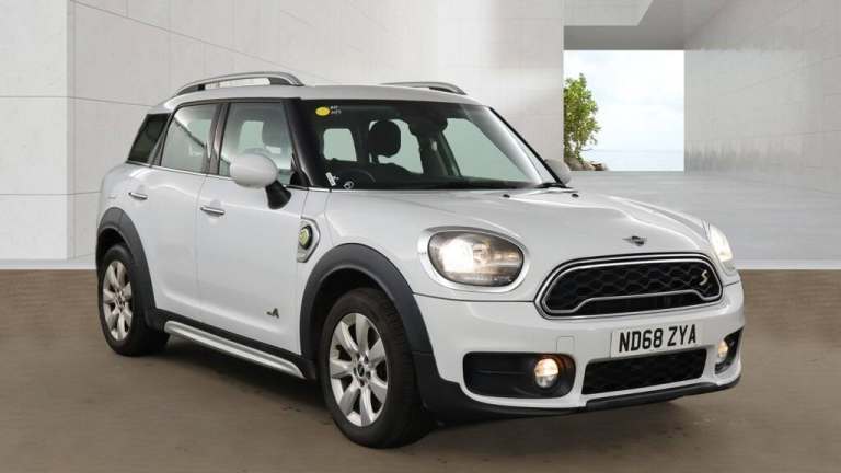 2019 MINI Countryman 1.5 Cooper S E ALL4 PHEV 5dr Auto ++ MEDIA NAV PACK / ULEZ / DAB ++ HATCHBAC...