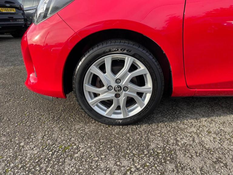 TOYOTA YARIS 1.33 Dual VVT-i Sport Euro 5 5dr Euro 5 2015